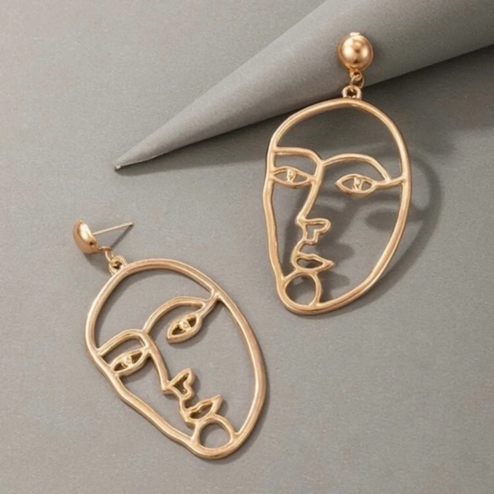 Urban Outfitters super cute